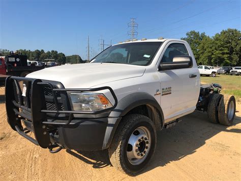 2013 RAM CHASSIS CAB Owners Manual